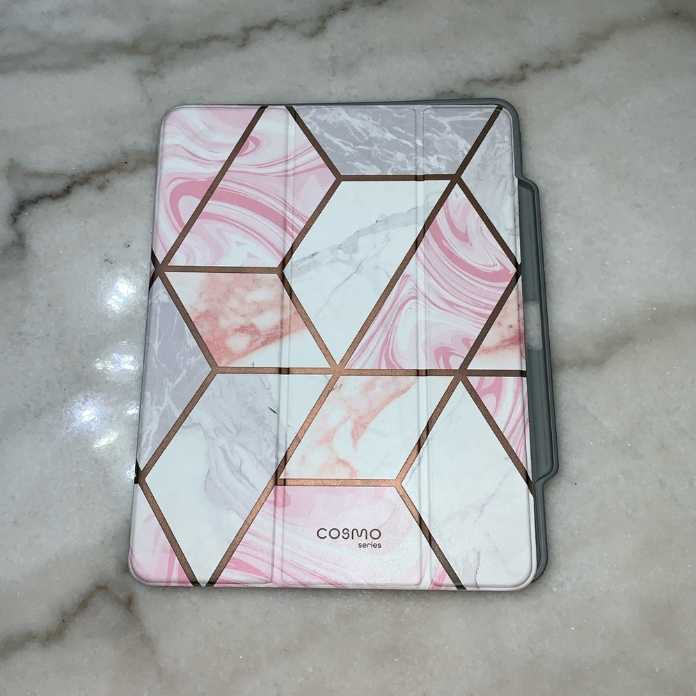 Apple iPad Pro case 12.9” 2018 Version.